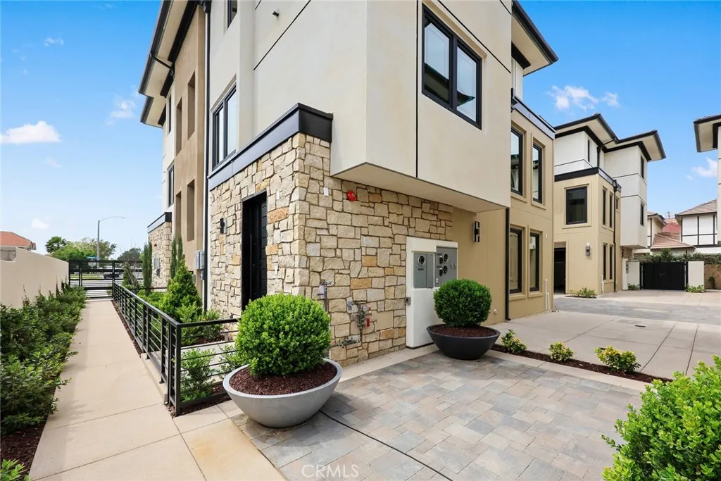 Additional image 40 of 830 Sunset Blvd Unit A, Arcadia, CA 91007