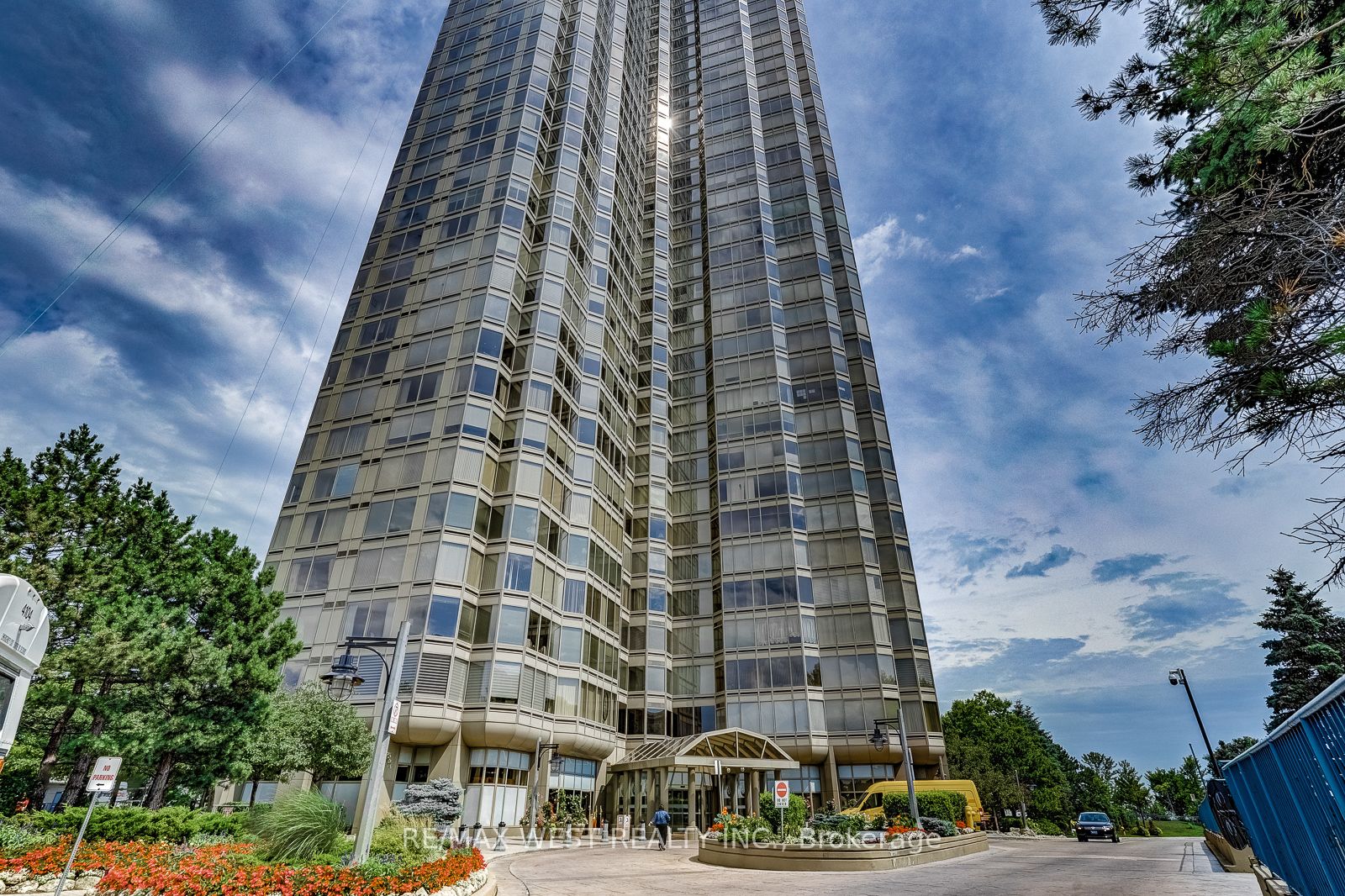 Additional image 4 of 2204-1 Palace Pier Court, Toronto, ON, M8V 3W9