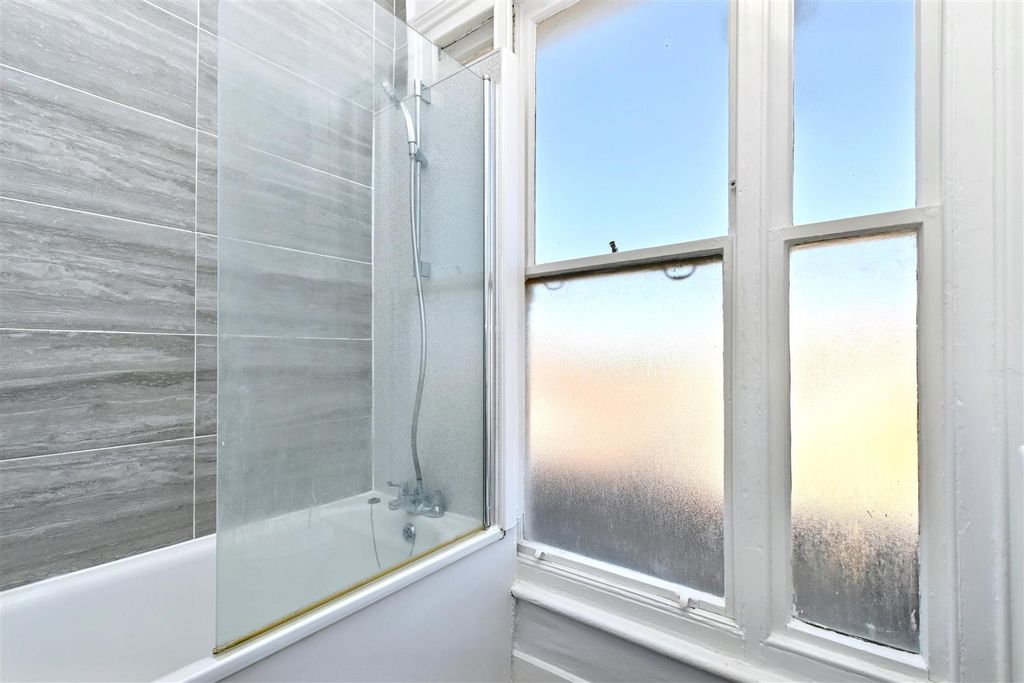 Additional image 10 of 2 bed flat for saleSpencer Road, Eastbourne BN21