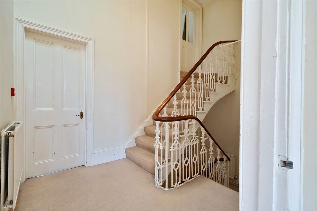 Additional image 12 of 3 bed maisonette for saleHughenden Road, Clifton, Bristol BS8