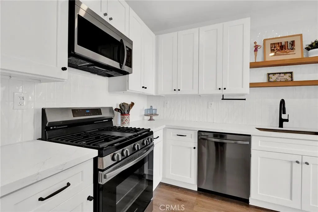 Additional image 46 of 4830 Elmwood Avenue Unit 302, Los Angeles, CA 90004