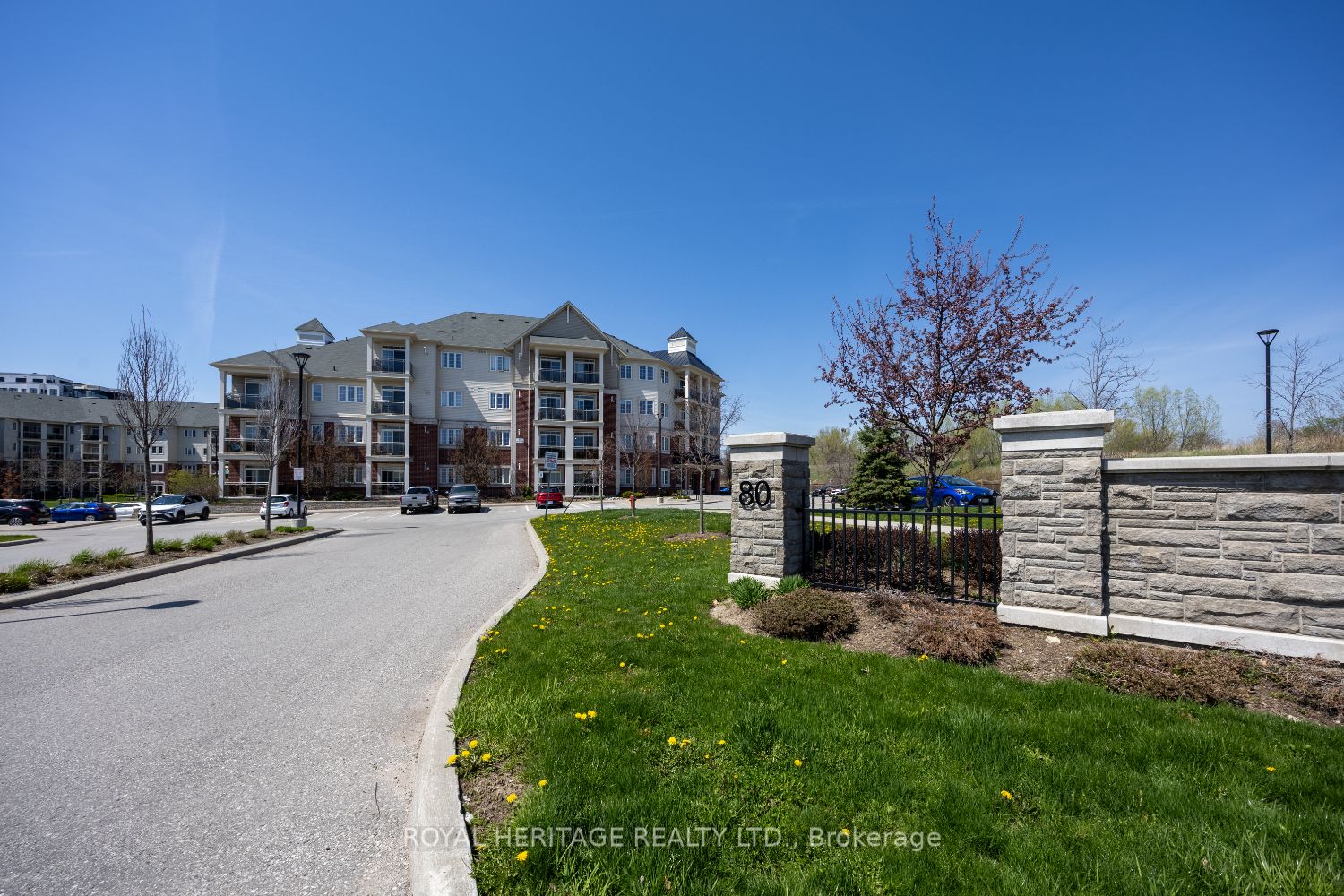 Additional image 3 of 220-80 Aspen Springs Drive, Clarington, ON, L1C 0V4