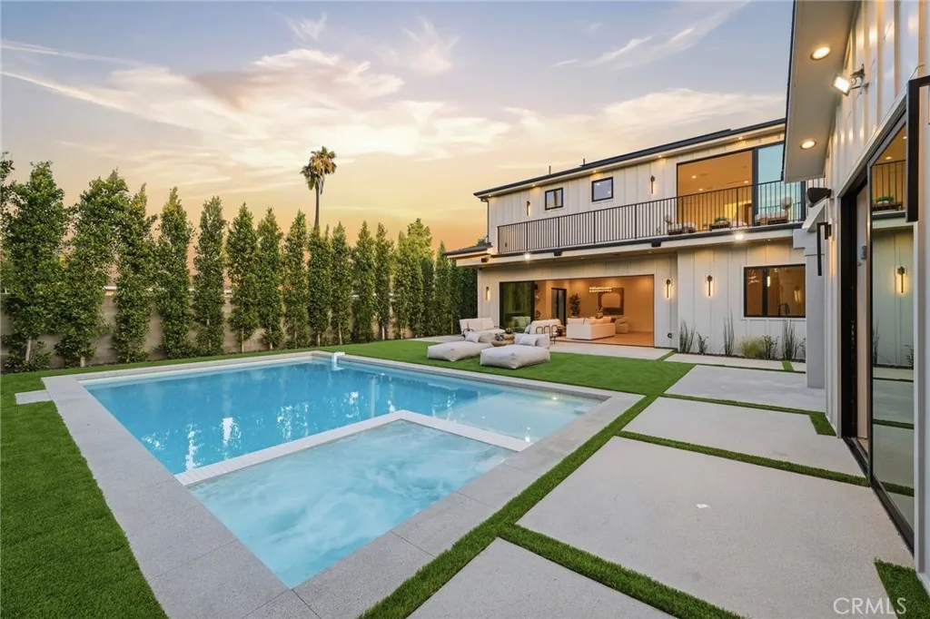 Additional image 4 of 19141 Erwin St, Tarzana, CA 91335