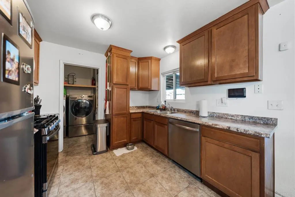 Additional image 52 of 565 June Way, El Cajon, CA 92021