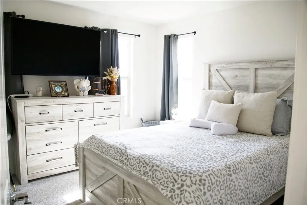 Additional image 9 of 979 W Clover Ave, Rialto, CA 92376