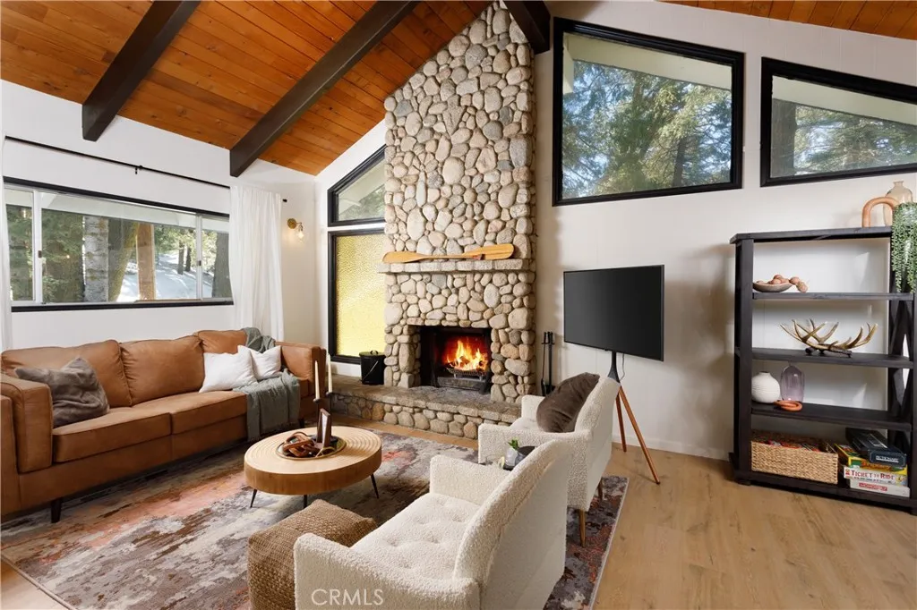 Additional image 35 of 825 Lake View Lane, Twin Peaks, CA 92391
