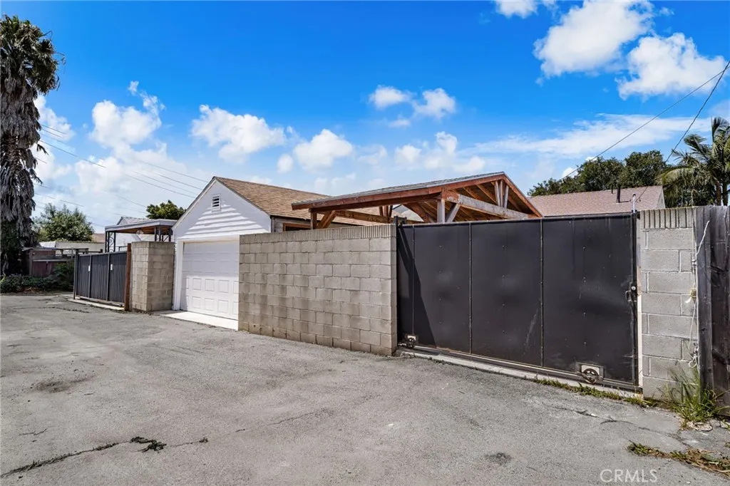 Additional image 79 of 6014 Alviso Ave, Los Angeles, CA 90043