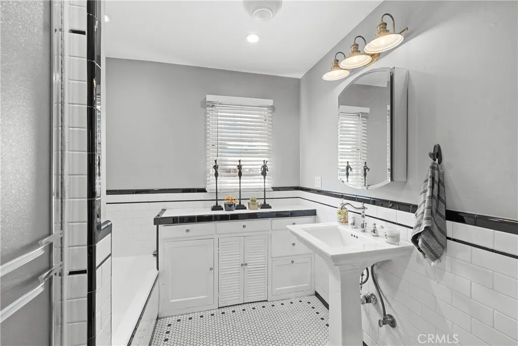Additional image 49 of 5127 Willowcrest Ave, North Hollywood, CA 91601