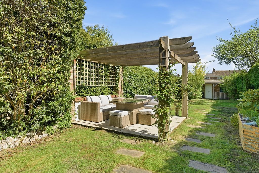 Additional image 2 of 4 bed semi-detached house for saleSt. Johns Road, Penn, Buckinghamshire HP10