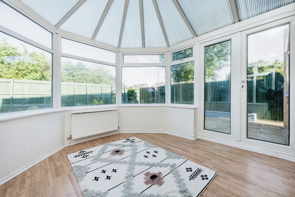 Additional image 5 of 4 bed detached house for saleNicholls Close, Barton-Le-Clay, Bedford MK45