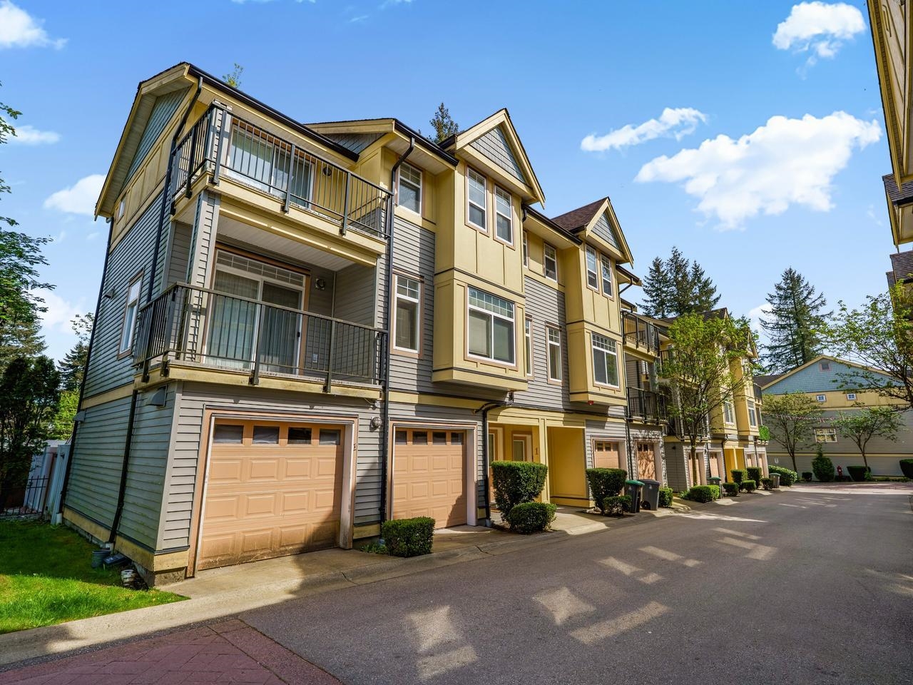 2-15518 103a Avenue, Surrey, BC, V3R 1N7