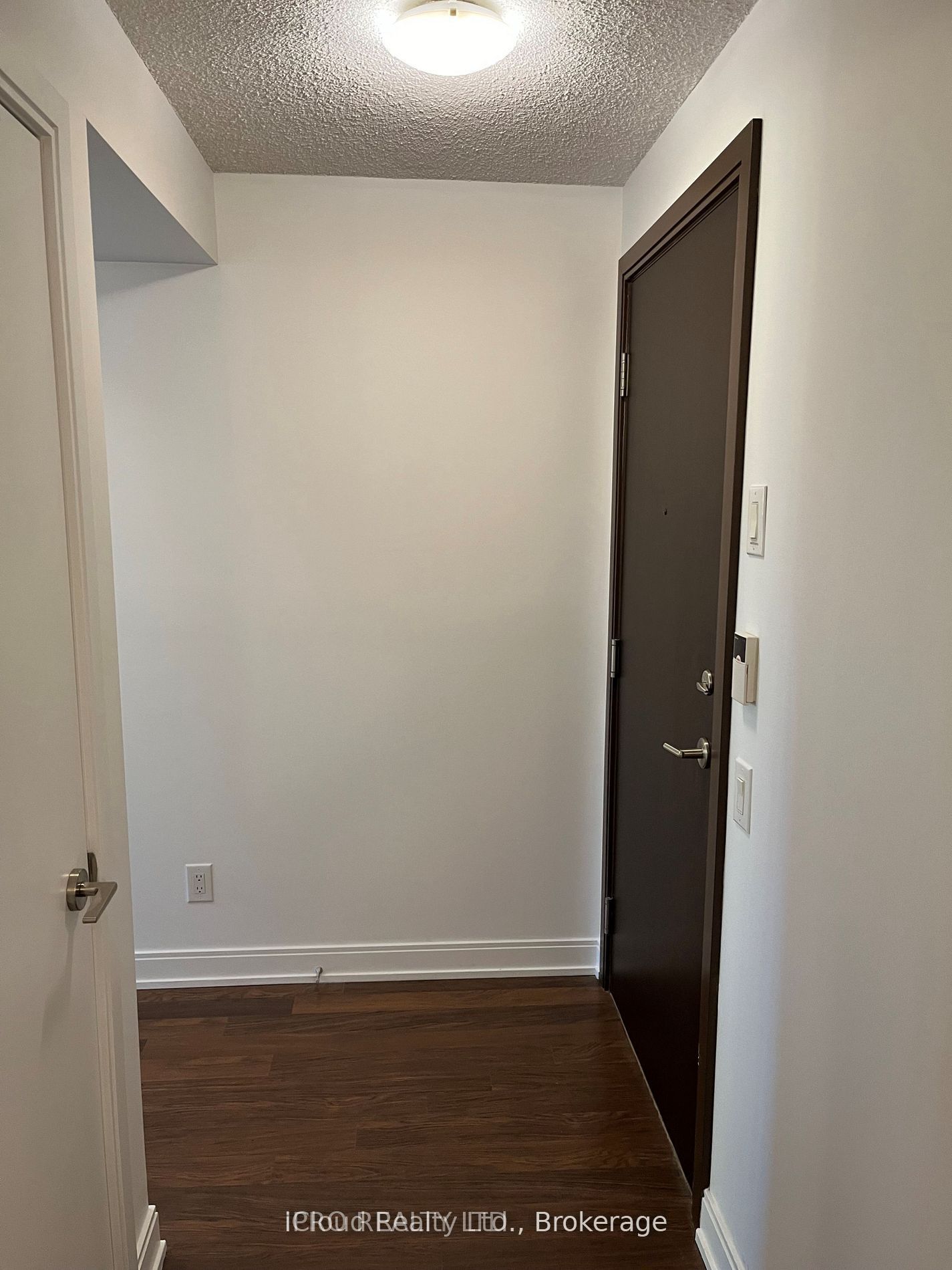 Additional image 2 of 1047-25 Viking Lane, Toronto, ON, M9B 0A1