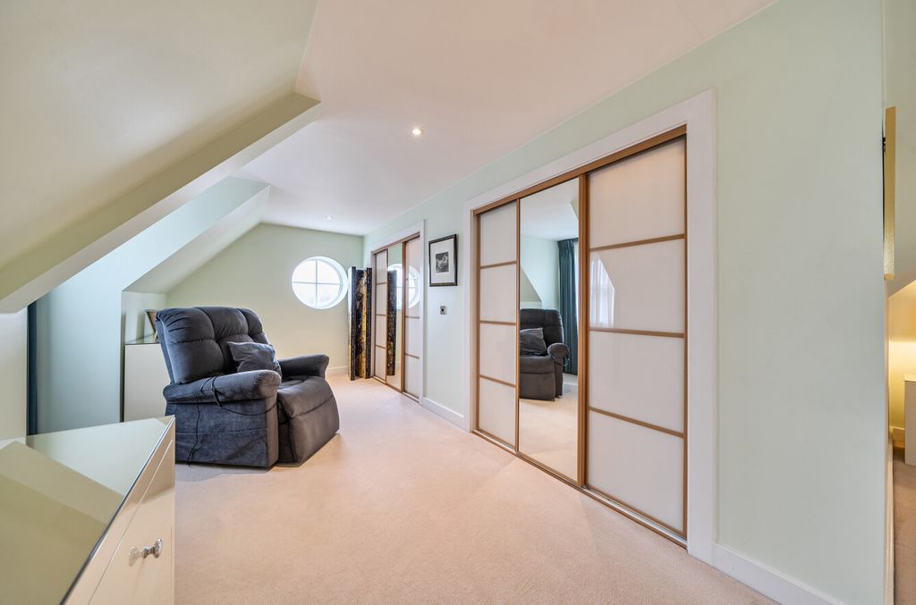 Additional image 26 of 5 bed flat for saleSovereign House, Royal Parade, Chislehurst, Kent BR7