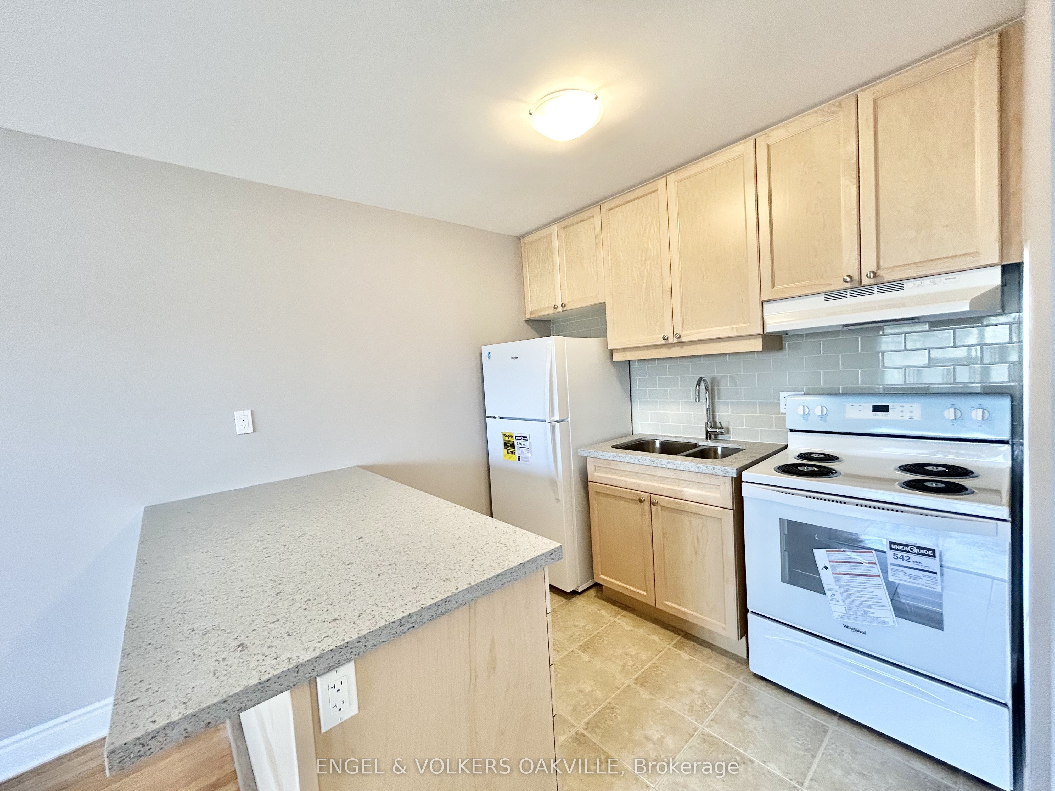 10-80 Twenty Fifth Street, Toronto, ON, M8V 3P9