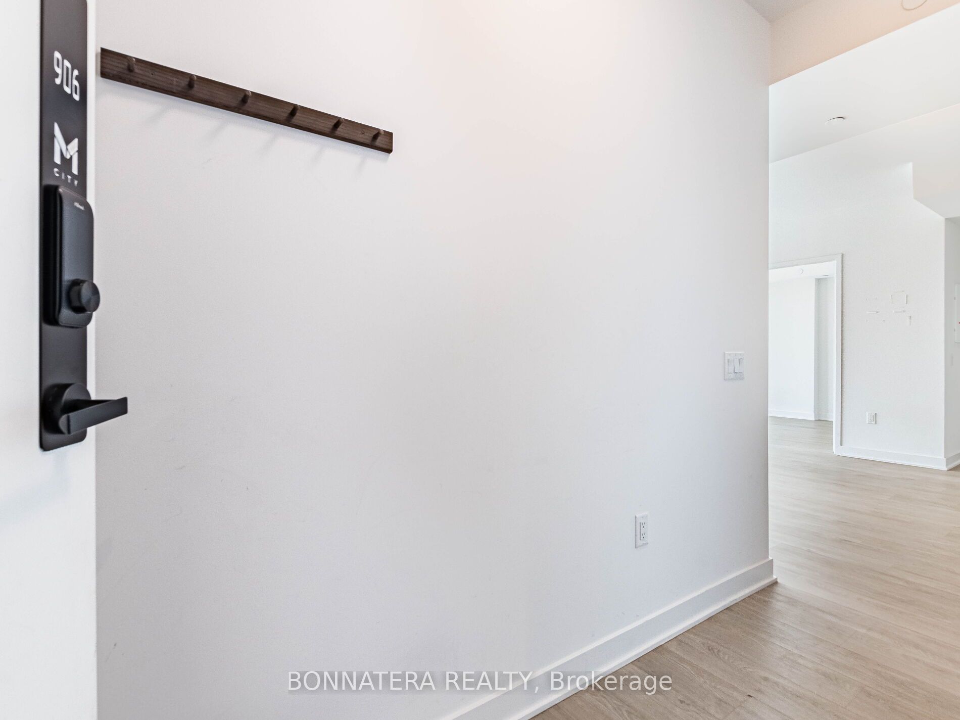Additional image 6 of 906-3900 Confederation Parkway, Mississauga, ON, L5B 0L4