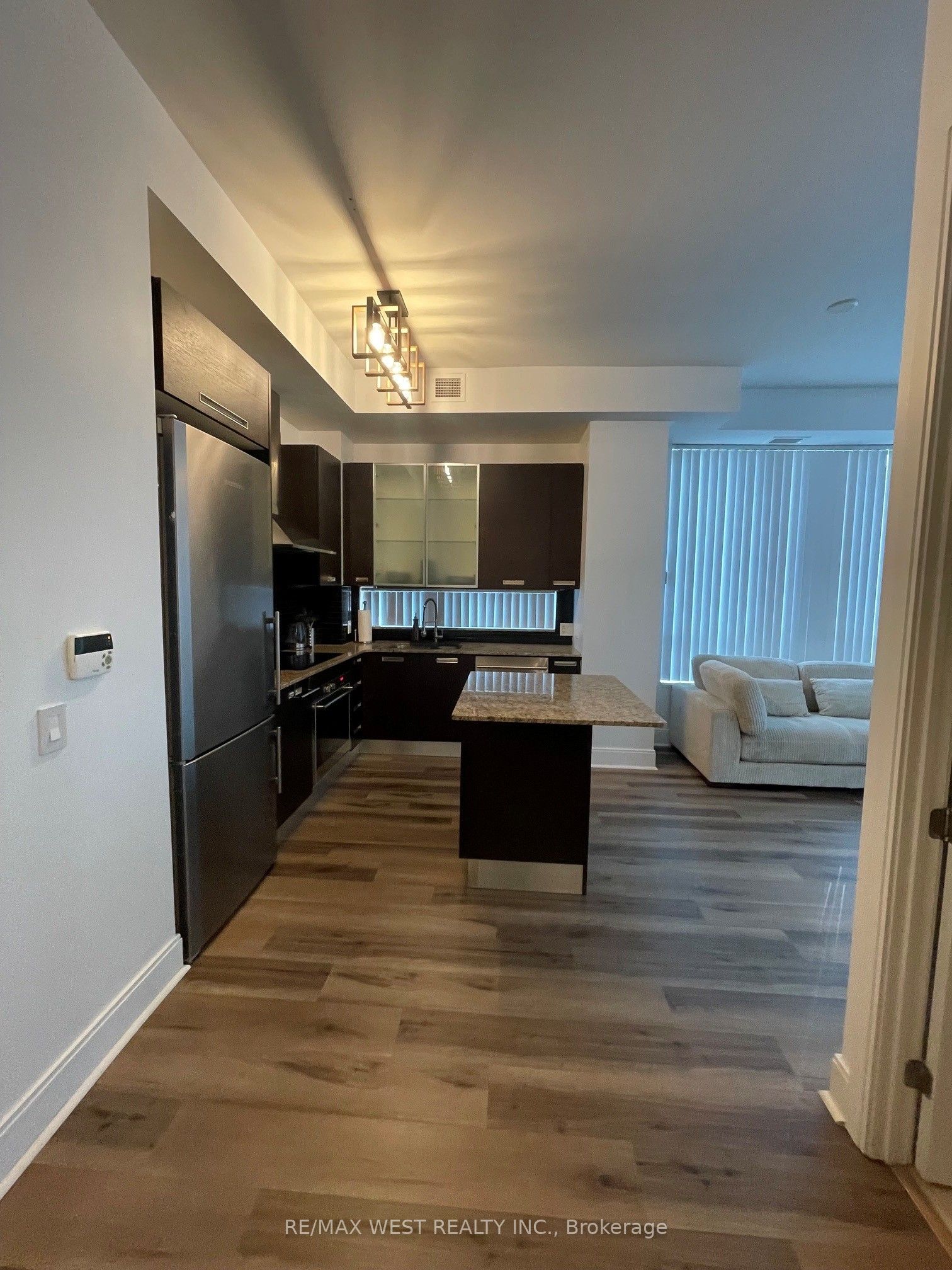Additional image 3 of 1004-21 Balmuto Street, Toronto, ON, M4Y 1W4