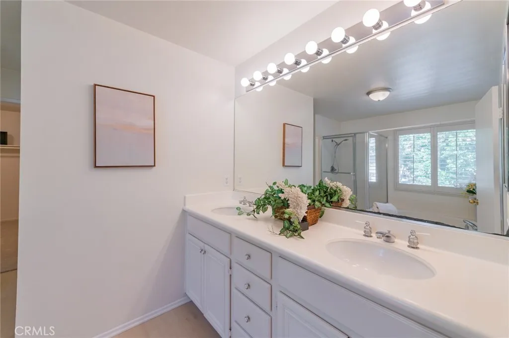 Additional image 17 of 25 Washington, Irvine, CA 92606