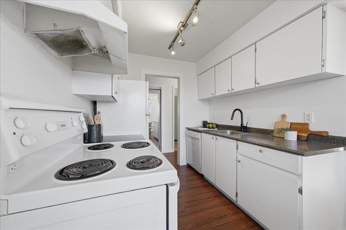 Additional image 2 of 314-15238 100 Avenue, Surrey, BC, V3R 7T9