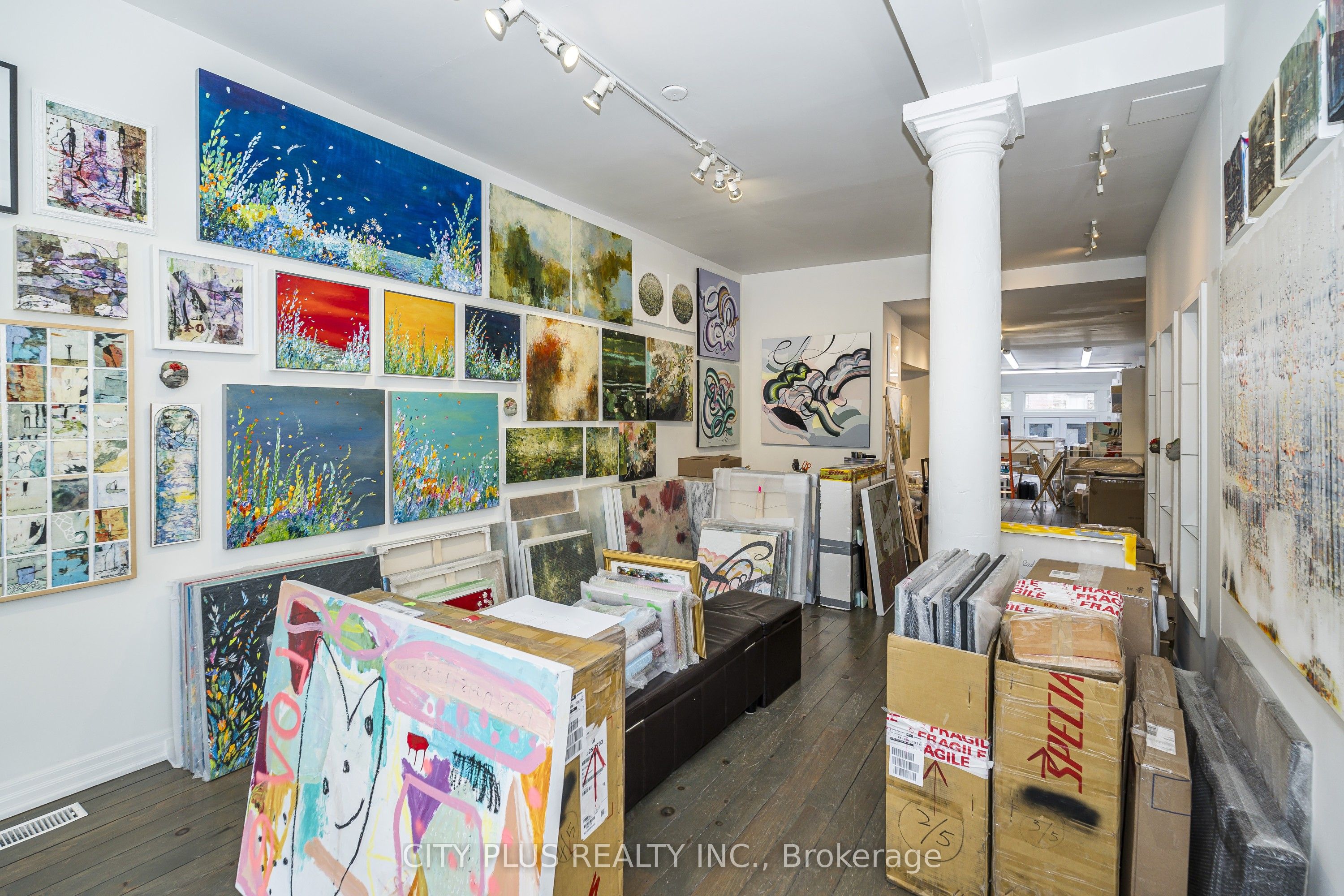 Additional image 4 of Ground Floor-106 Harbord Street, Toronto, ON, M5S 1G6