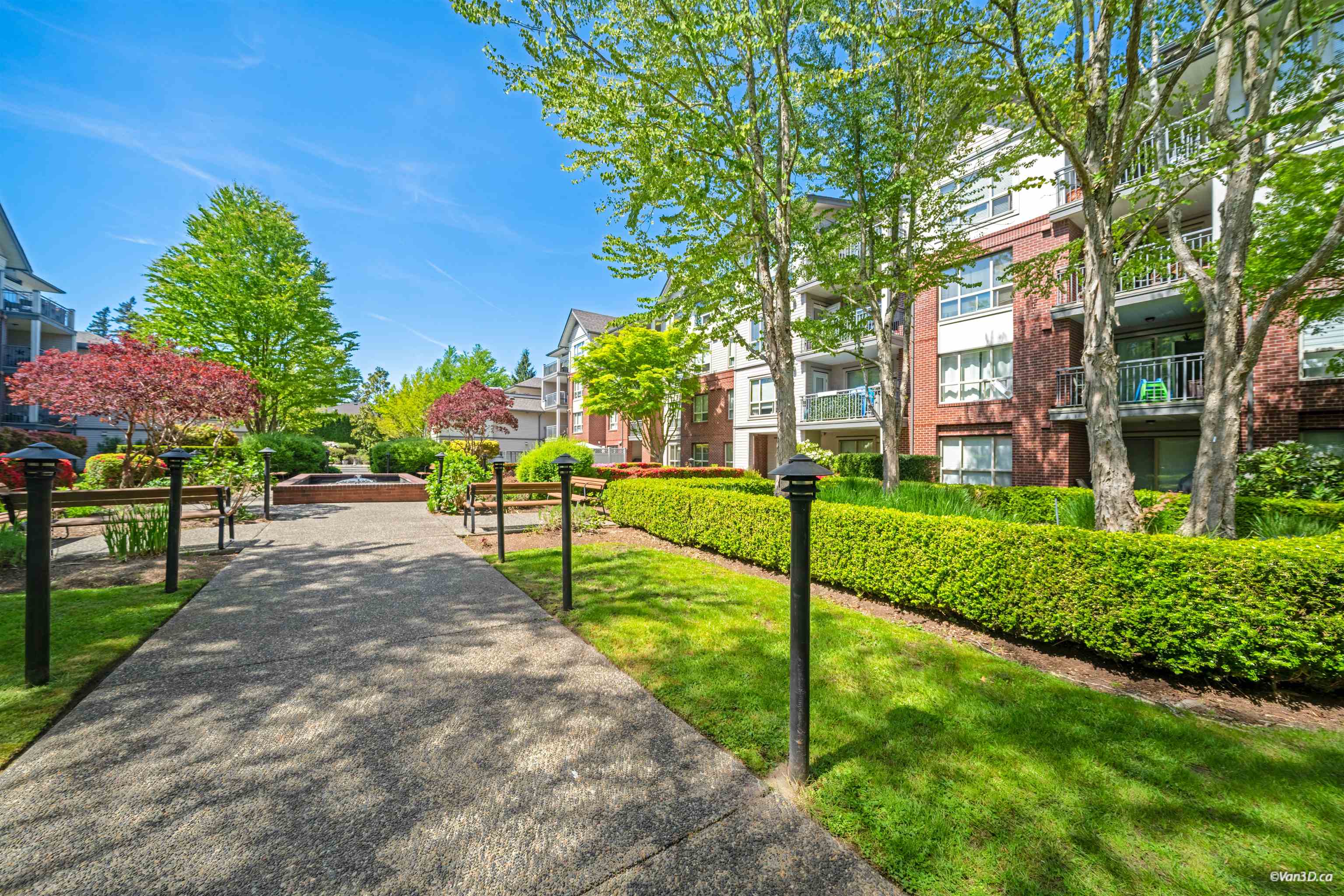 305-2167 152 Street, Surrey, BC, V4A 4P1