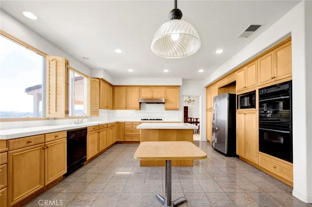 Additional image 9 of 5936 Vista De La Luz, Woodland Hills, CA 91367