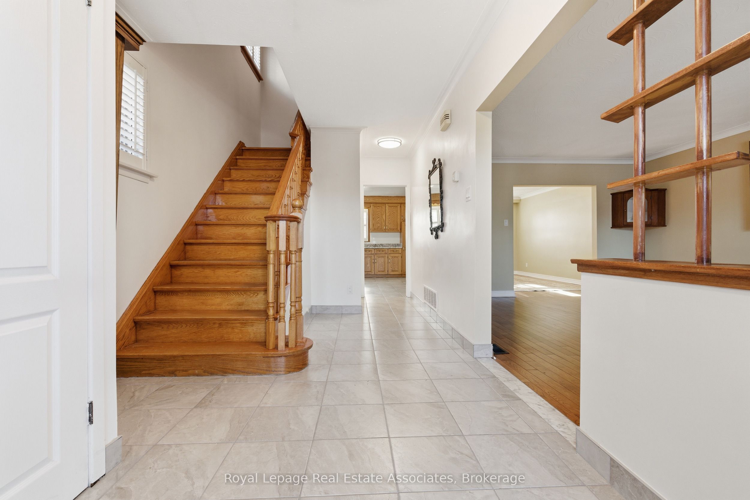 Additional image 4 of 117 Harding Avenue, Toronto, ON, M6M 3A4