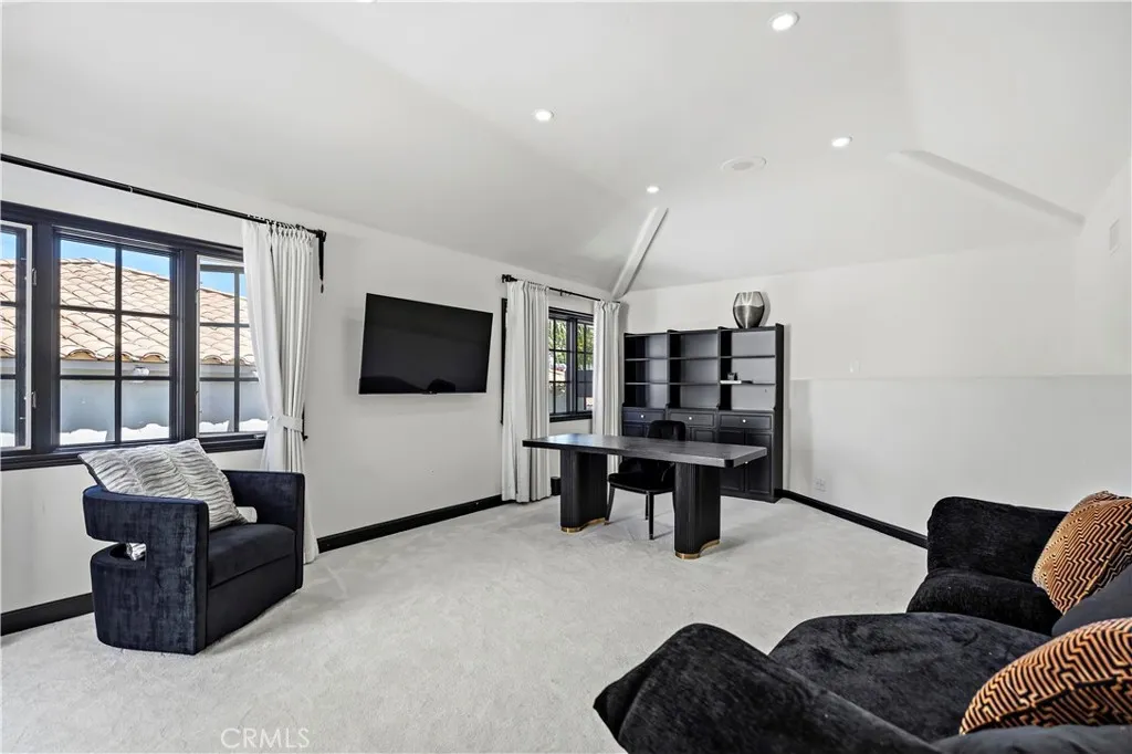 Additional image 28 of 19 Belmont, Newport Beach, CA 92660