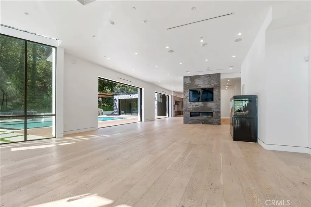 Additional image 15 of 4653 Vanalden Avenue, Tarzana, CA 91356