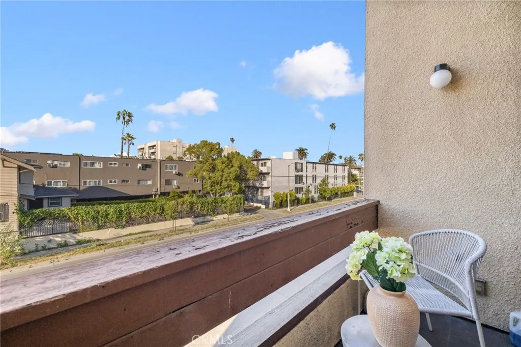 Additional image 81 of 300 S Reno Street Unit 303, Los Angeles, CA 90057