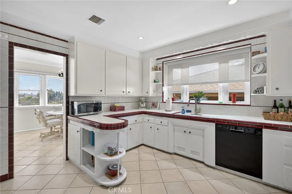 Additional image 16 of 3664 Holboro Dr, Los Angeles, CA 90027