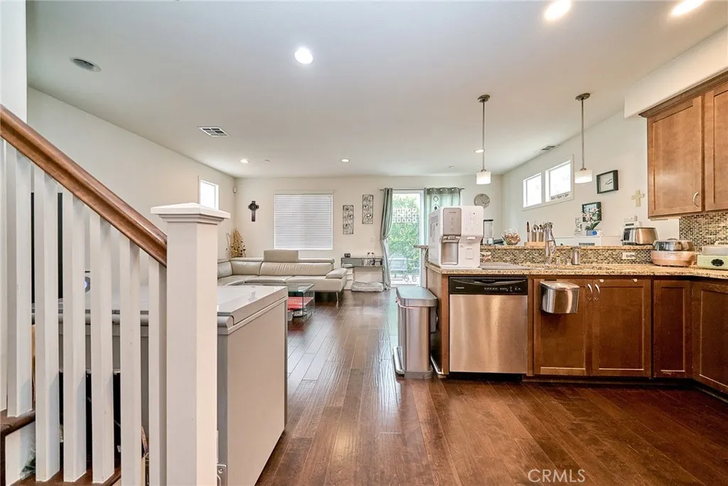 Additional image 47 of 21125 Ingomar Court, Canoga Park, CA 91304
