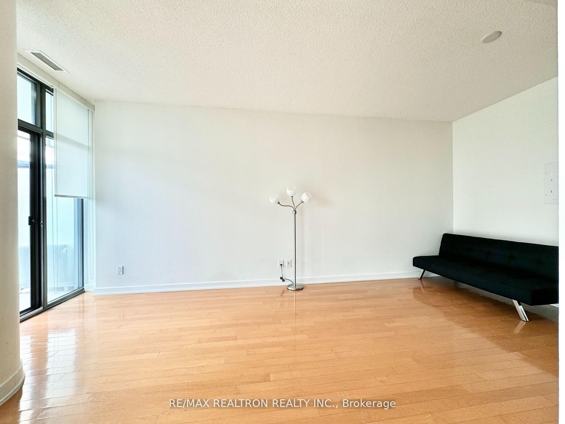 Additional image 3 of 1404-33 Charles Street E, Toronto, ON, M4Y 1R9