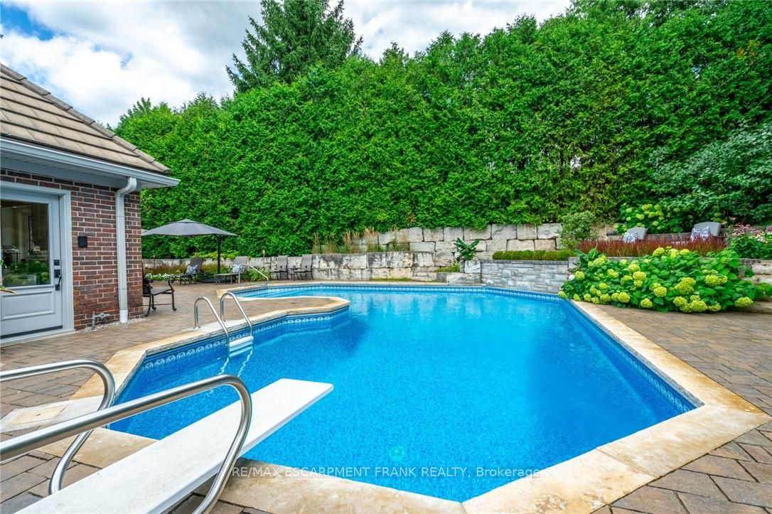 Additional image 3 of 45 Peppertree Crescent, Hamilton, ON, L9G 4L8