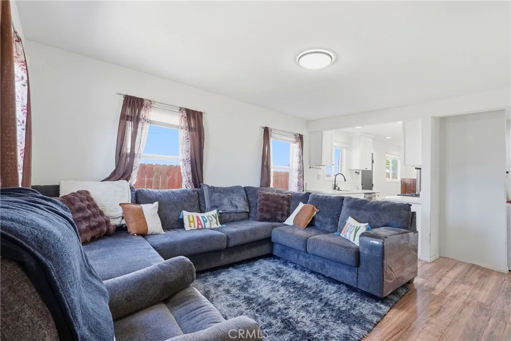 Additional image 10 of 1104 E 111th Drive, Los Angeles, CA 90059