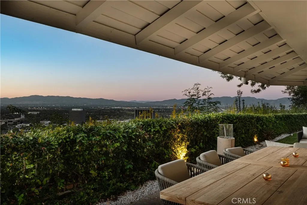 Additional image 3 of 4173 Regal Oak Dr, Encino, CA 91436