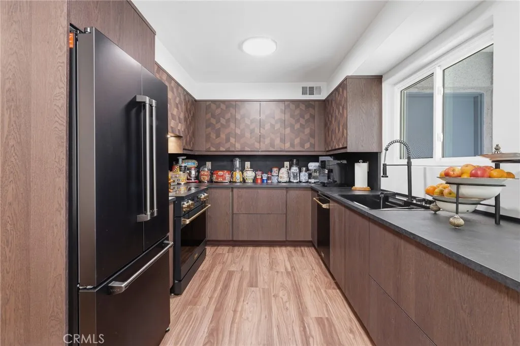 14414 Addison St Unit 17, Sherman Oaks, CA 91423 photo 4