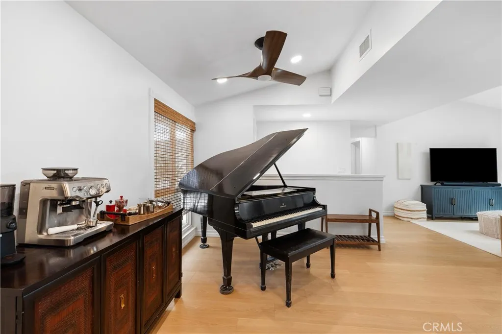 Additional image 12 of 8420 Cozycroft Ave, Winnetka, CA 91306
