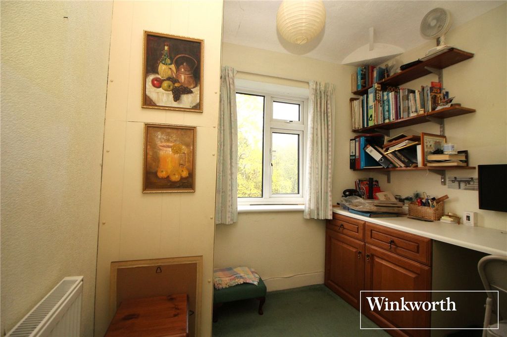 Additional image 9 of 3 bed semi-detached house for saleManor Way, Borehamwood, Hertfordshire WD6
