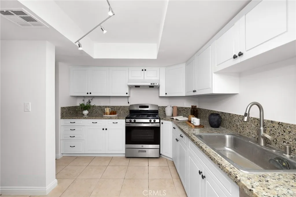 Additional image 70 of 300 S Reno Street Unit 303, Los Angeles, CA 90057