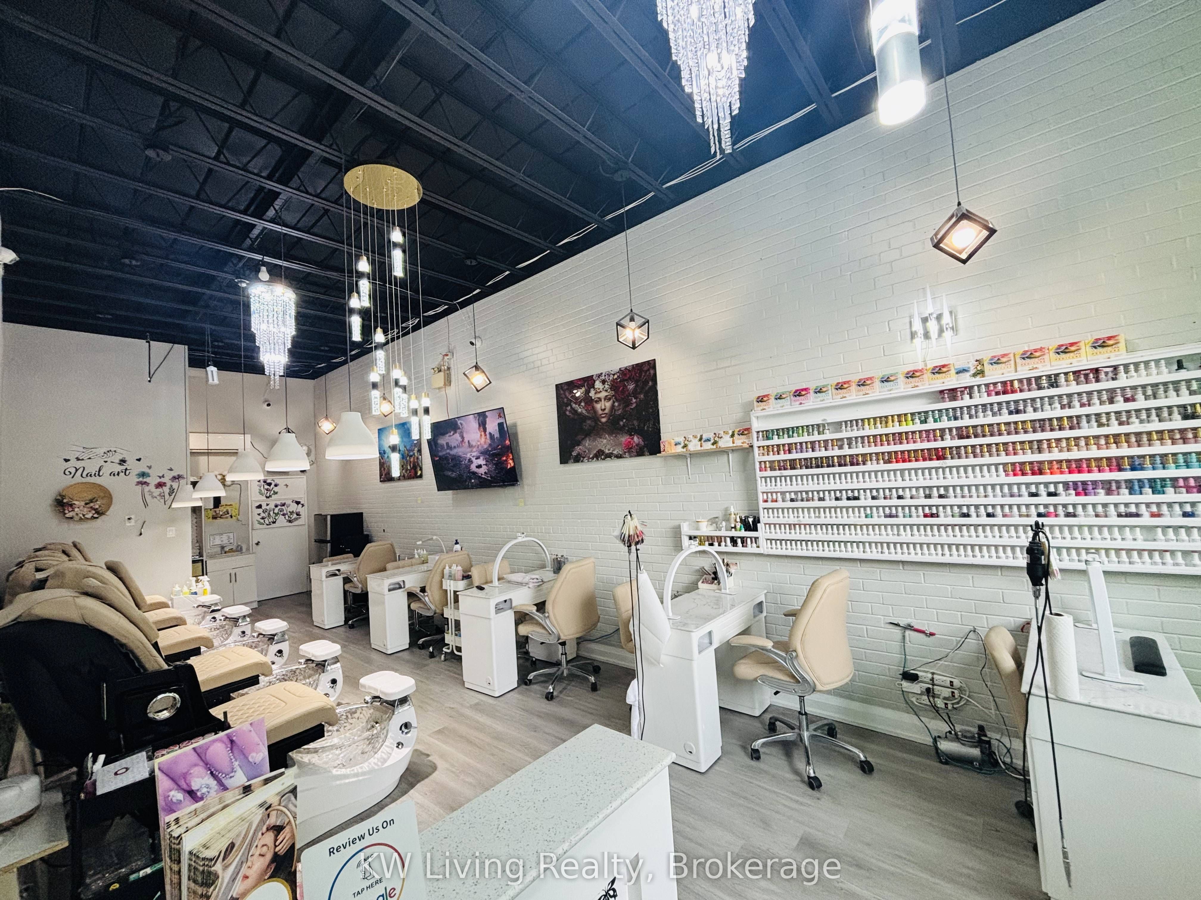 Additional image 5 of 356A Lakeshore Road W, Mississauga, ON, L5H 1H3