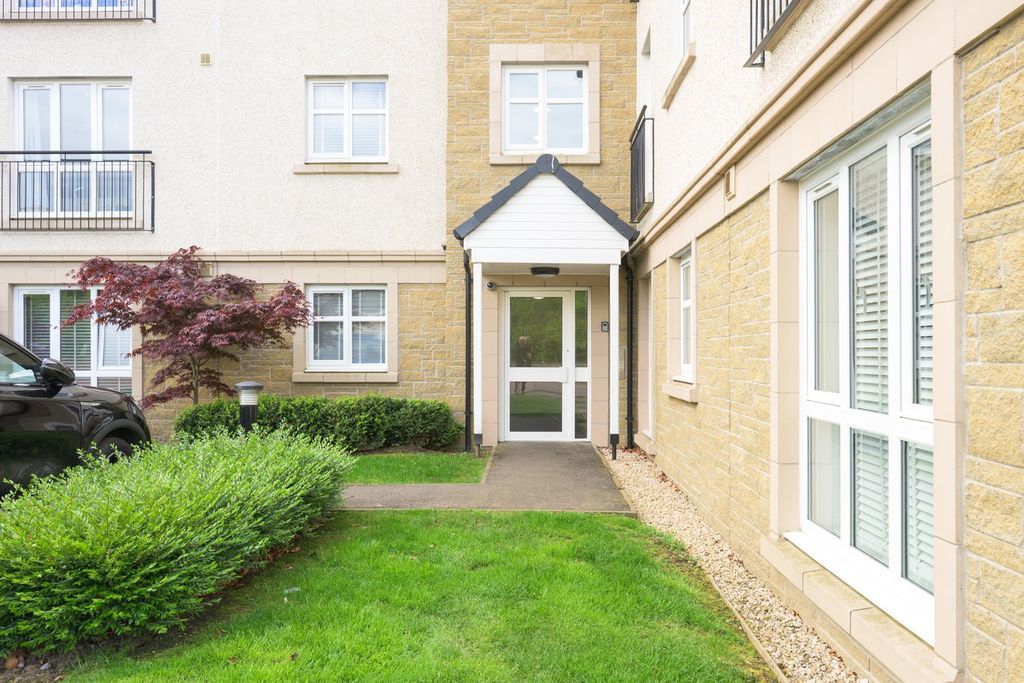 Additional image 3 of 2 bed flat for saleJardine Avenue, Falkirk FK2