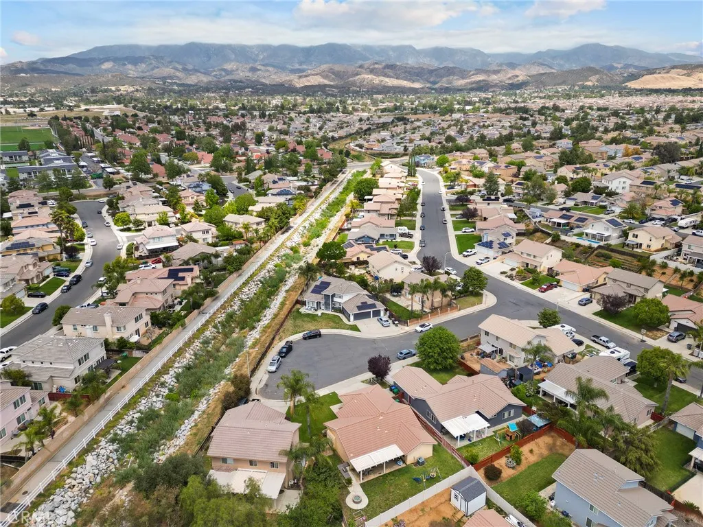 533 Heidi Circle, Beaumont, CA 92223