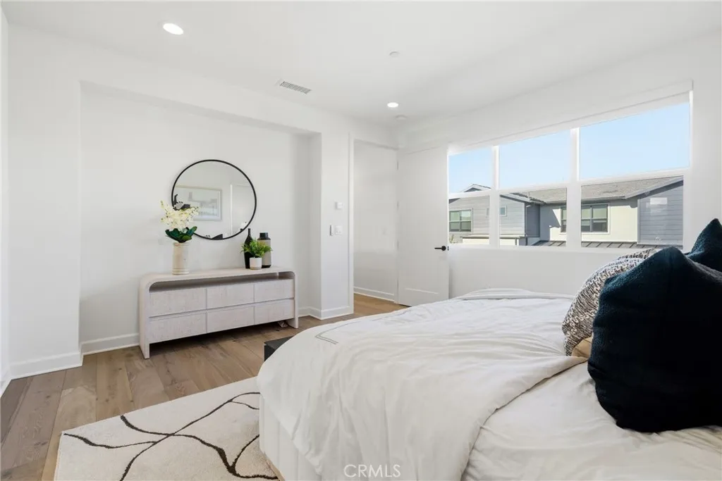 Additional image 38 of 124 Chant, Irvine, CA 92618