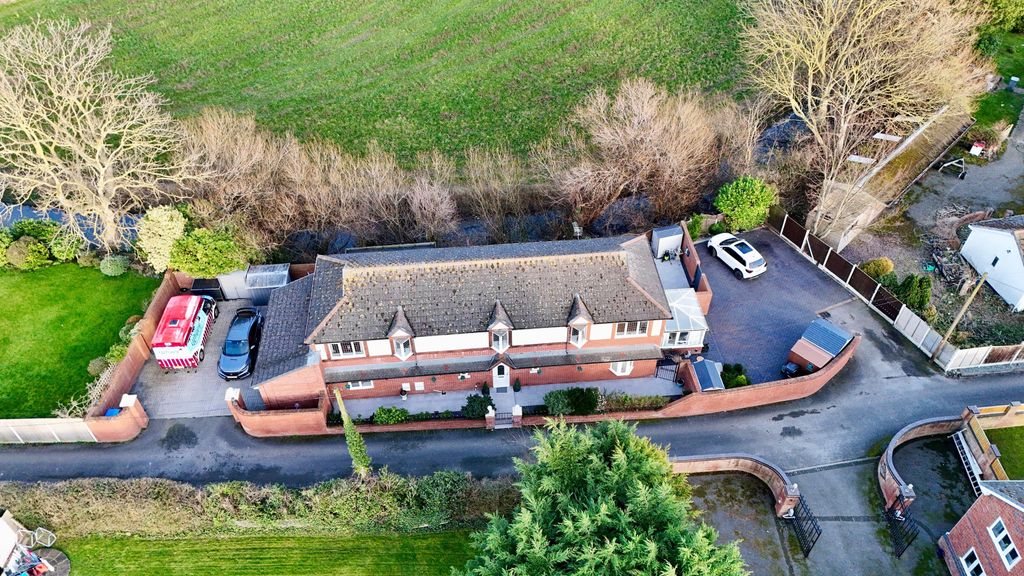 Additional image 3 of 6 bed detached house for saleGwellyn Avenue, Kinmel Bay LL18