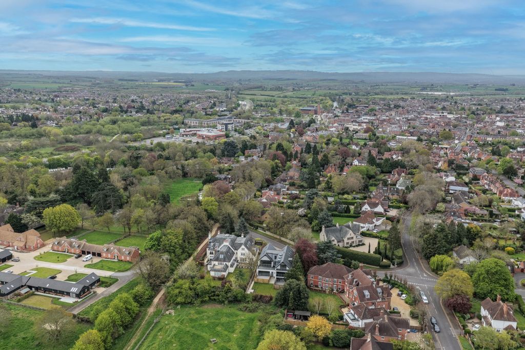 Additional image 12 of 2 bed flat for saleFlat 3, Benson Road, Stratford-Upon-Avon CV37