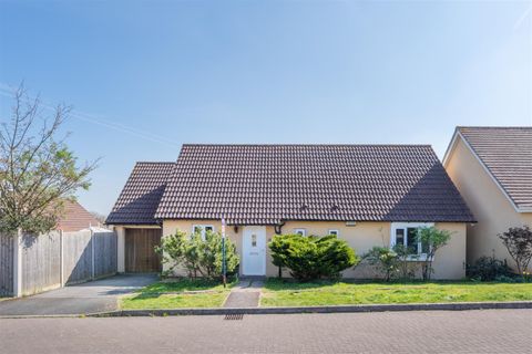 Stratton Place, Longwell Green, Bristol BS30