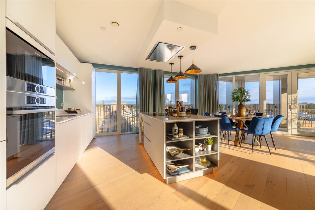 Additional image 3 of 3 bed flat for saleThe Beech Building, Rudduck Way, Cambridge CB3