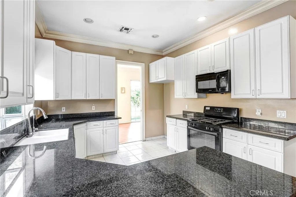 Additional image 4 of 17919 Califa Street, Encino, CA 91316