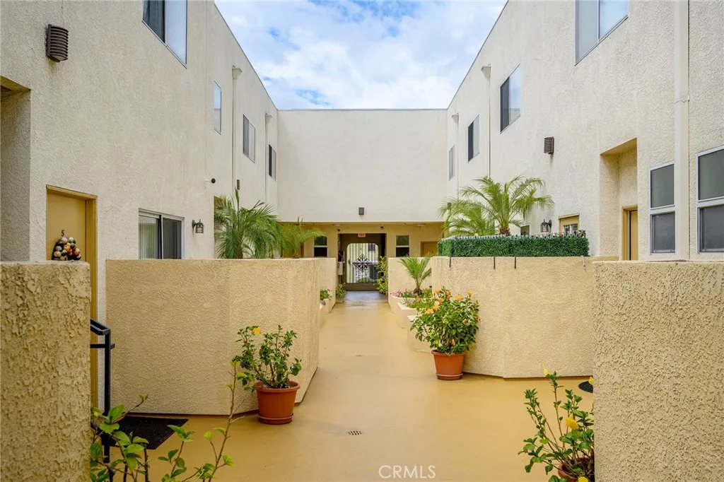 Additional image 35 of 11038 Camarillo Street Unit 13, North Hollywood, CA 91602