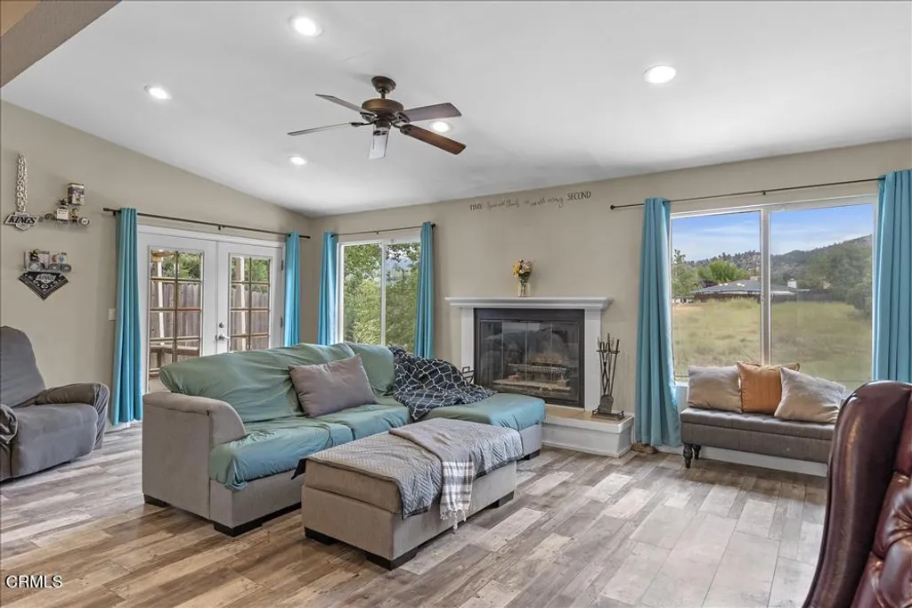 Additional image 11 of 20924 Brentwood Drive, Tehachapi, CA 93561